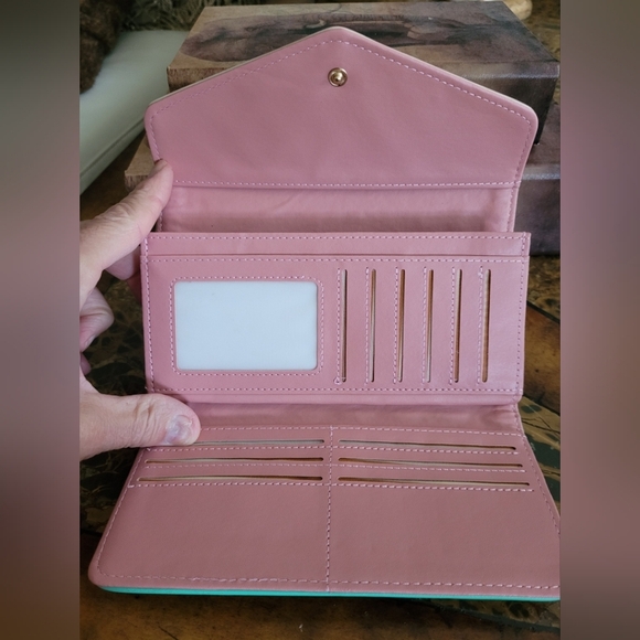 Love Cream and Green Women's Wallet - Picture 6 of 7